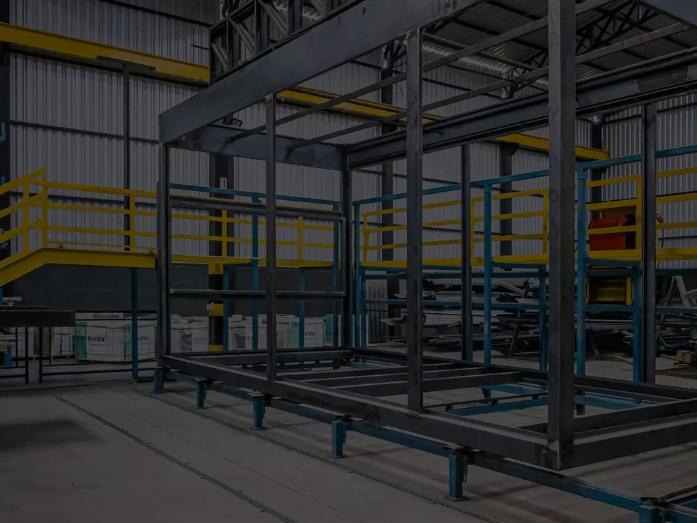 Chassis metálicos na linha de produção da Eccoprax